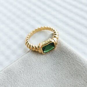 Alicia Bonnie Gold Green Crystal Aurora Ring #7 NEW